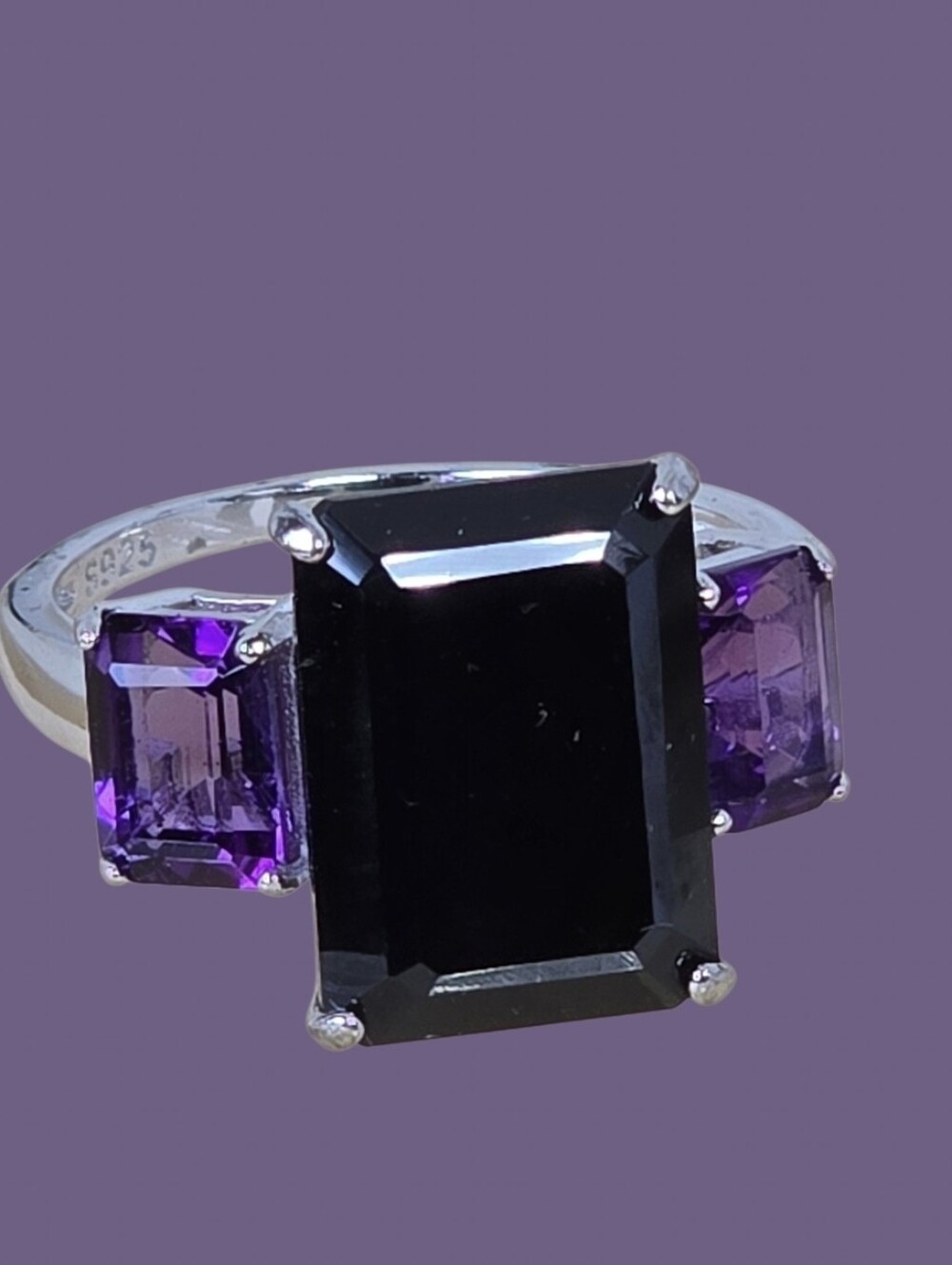 925 Sterling Silver Ring with Natural Black Spinel 1.4x1cm & Amethyst Gems